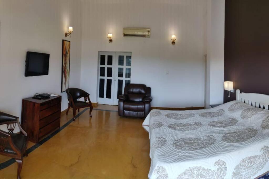 Villa Nazuri W Caretaker 坎多林 外观 照片