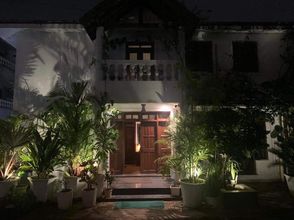 Villa Nazuri W Caretaker 坎多林 外观 照片